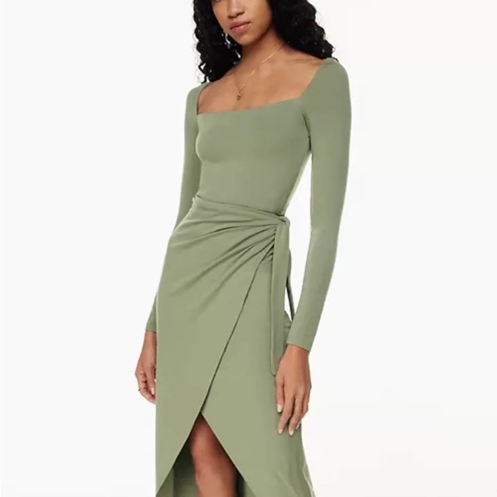 Elegant Green Long Sleeve Dress